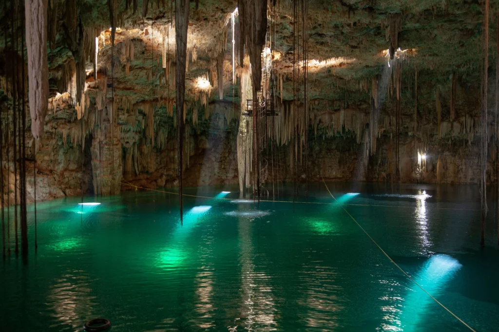 Cenote El Pit